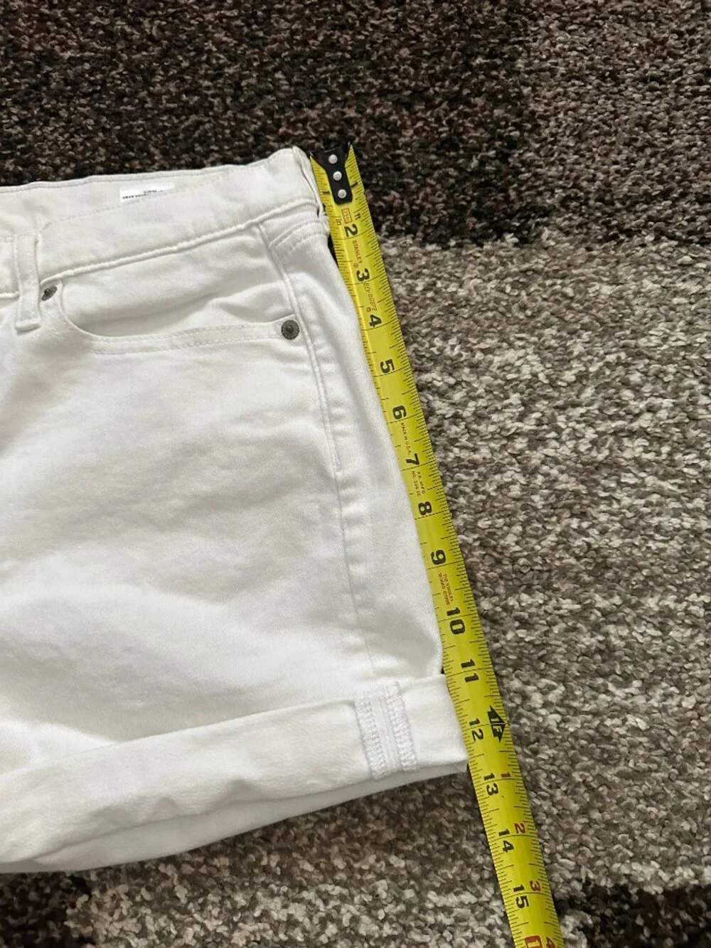 BANANA REPUBLIC (8) White Denim Roll Cuff Shorts 4